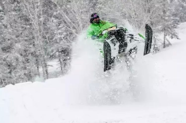 一篇文章告诉你 北极猫雪地摩托车为什么这么牛！