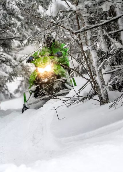 雪山飞猫！北极猫ZR6000 R试驾报告